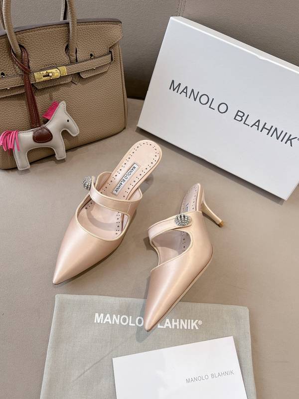 Manolo Blahnik Shoes MBS00059